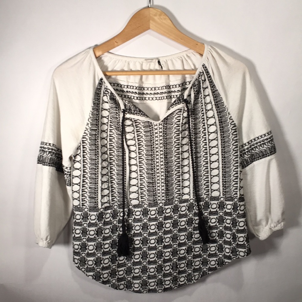 Anthropologie Akemi + Kin Embroidered Top
